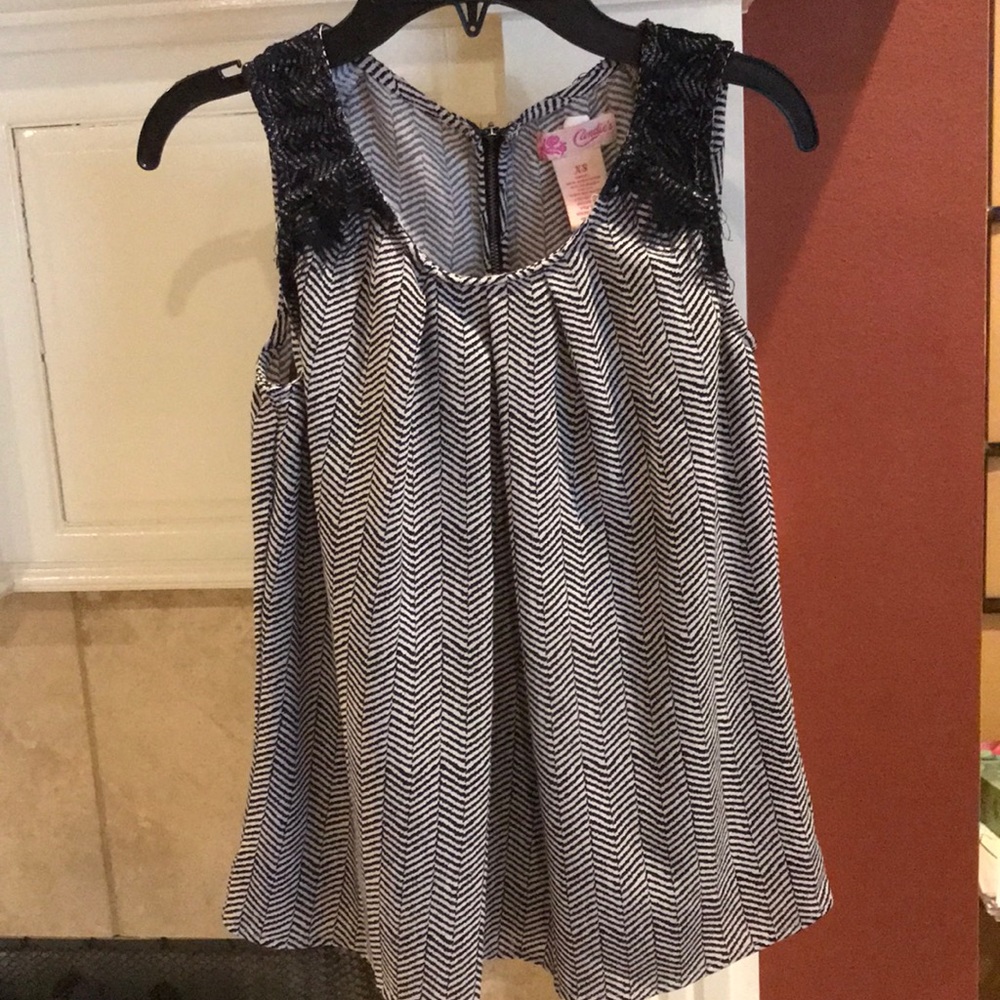 Candies black and white zipper top XS